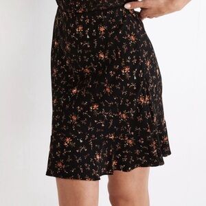 MADEWELL…flounce hem mini slip skirt…size 8…VGUC
